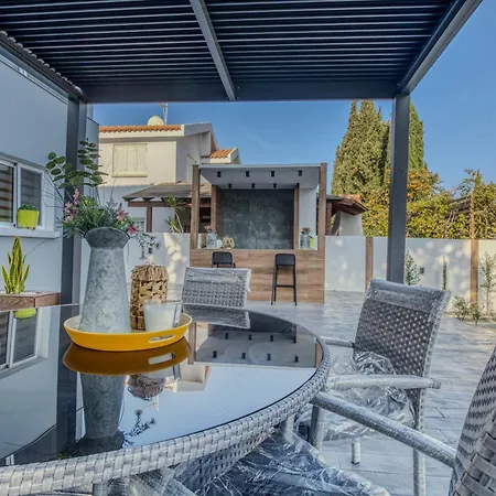 Villa Magazaki With Private Pool Paralímni